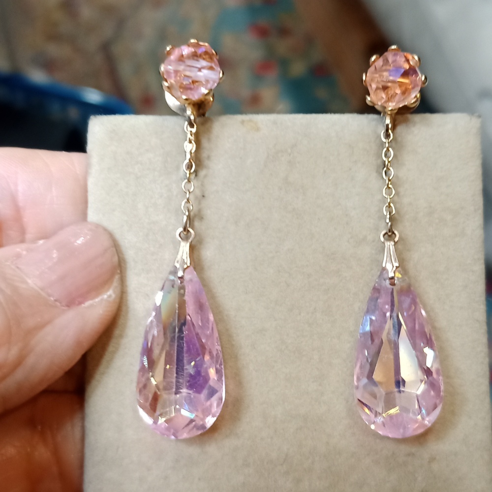 Vintage pink crystal dangle earrings clip ons